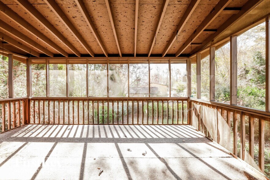 Building Photo - 3085 Piper Dr