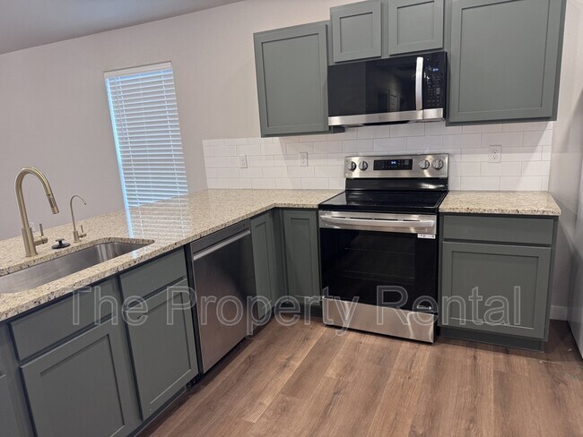 Building Photo - 520 Thicket Dr