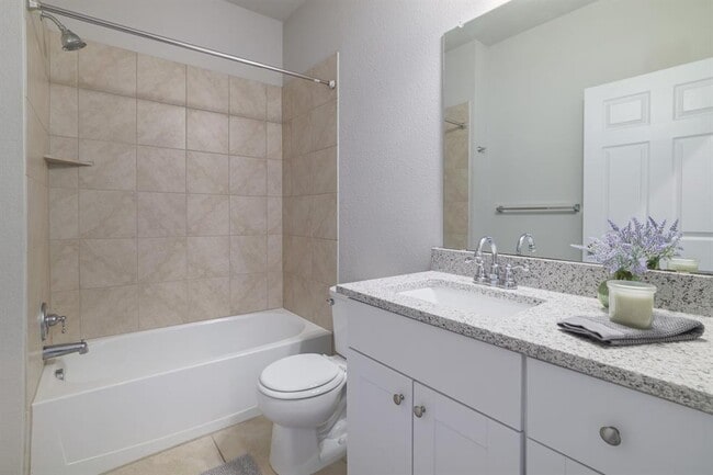 Building Photo - 6792 Catania Loop