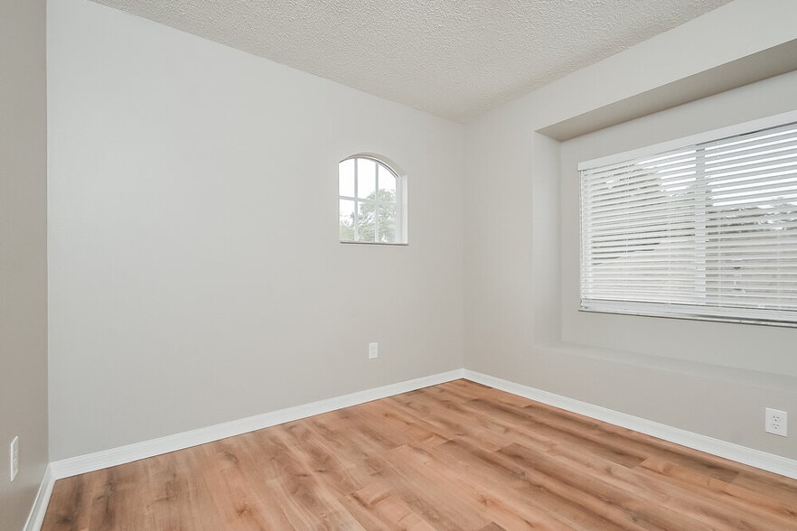 Building Photo - 6917 Summer Harbor Ln