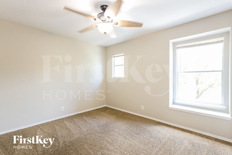Building Photo - 125 Hampton Cove