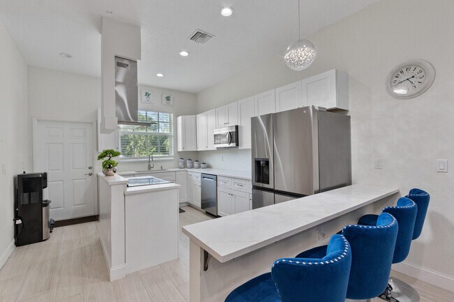 Building Photo - 6934 Grapeview Blvd