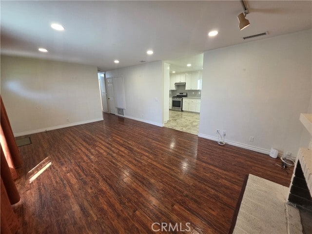 Building Photo - 3001 E St Andrews St