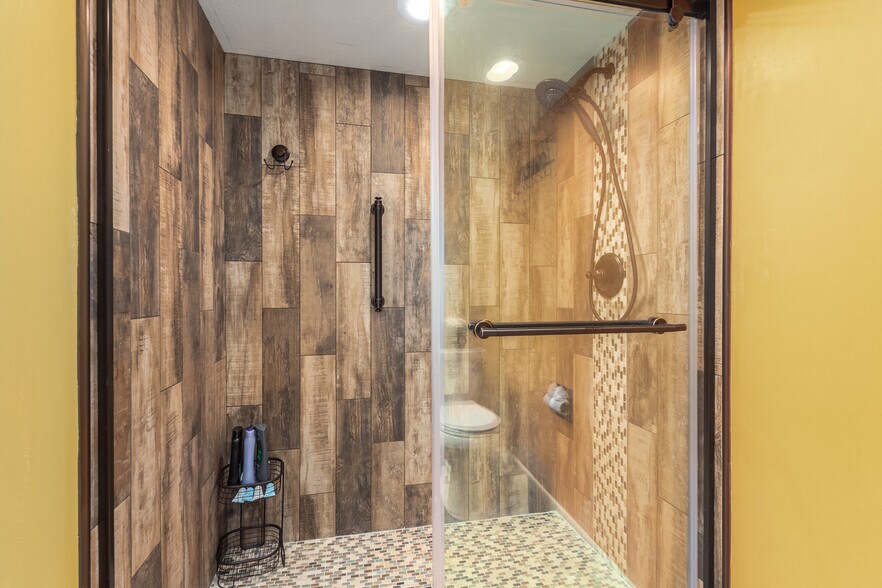 Building Photo - 25609 N Forest Rd