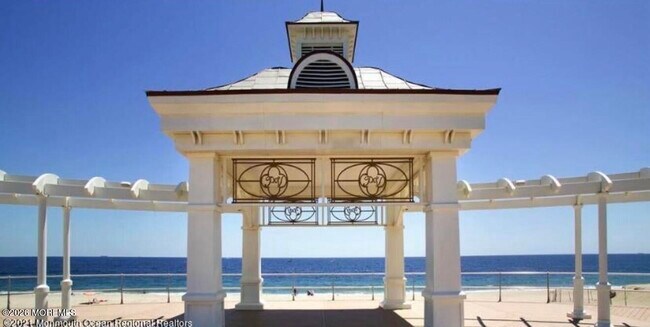 Building Photo - 313 Norwood Ave