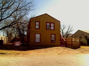 Building Photo - Weekly-1517 Avenue D