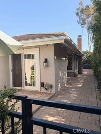 Building Photo - 16 Caraway