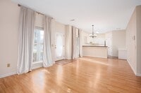 Building Photo - 918 Harvard Pl