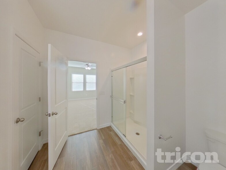 Building Photo - 37123 W Capri Ave