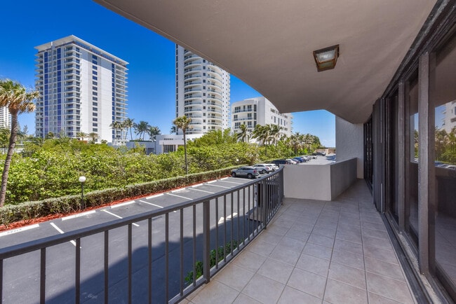 Building Photo - 4200 N Ocean Dr