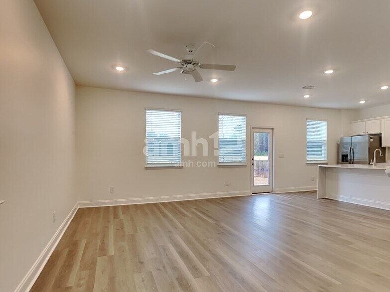 Building Photo - 168 Portside Pk Dr