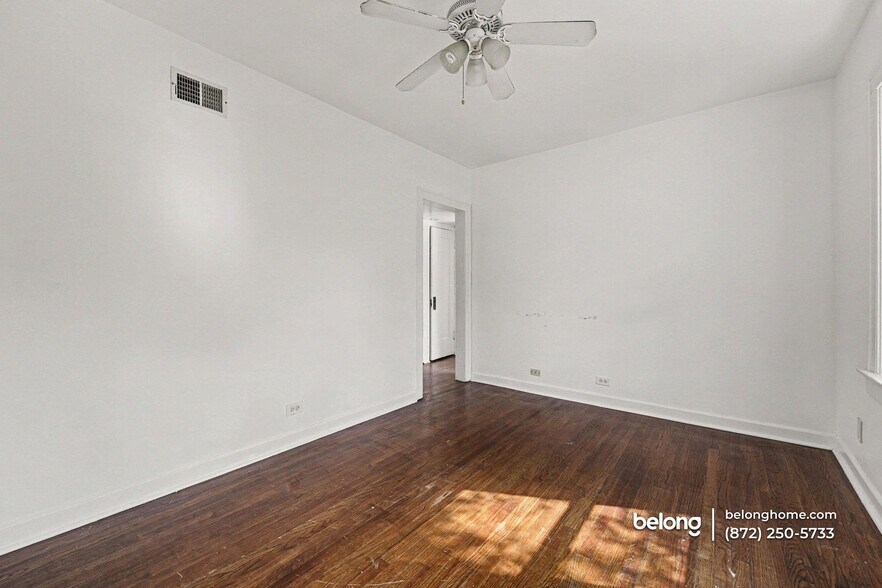 Building Photo - 8737 S Langley Ave