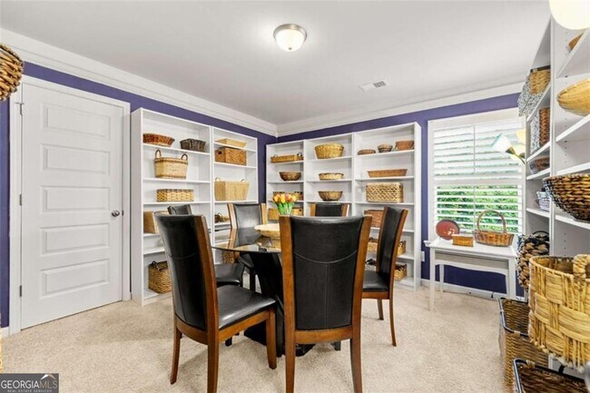 Building Photo - 180 Ascott Trace