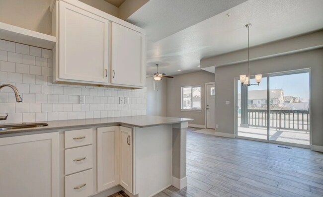 Building Photo - Modern 2 bed, 2.5 bath Townhome in Wellington, CO- Available July 10th!