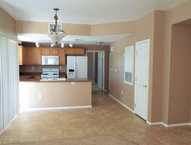 Building Photo - 3820 Juno Beach St