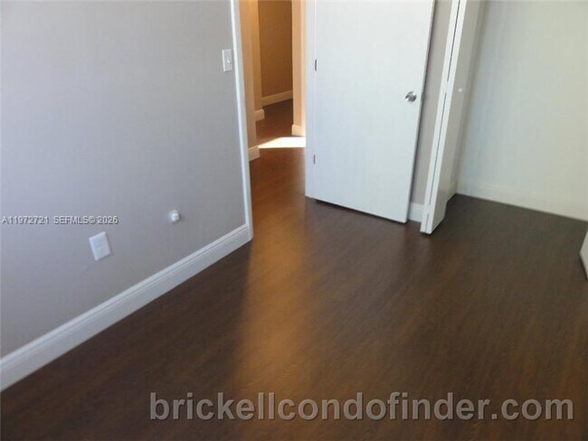 Building Photo - 1469 SW 5th St