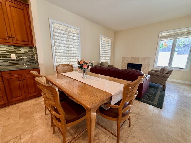 Building Photo - For Rent Available Now - Furnished House 3+BR 2.5Ba in Del Mar, charming furnished home in the hi...