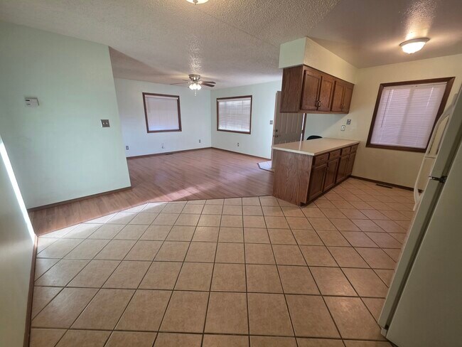 Building Photo - 6862 Femmer St