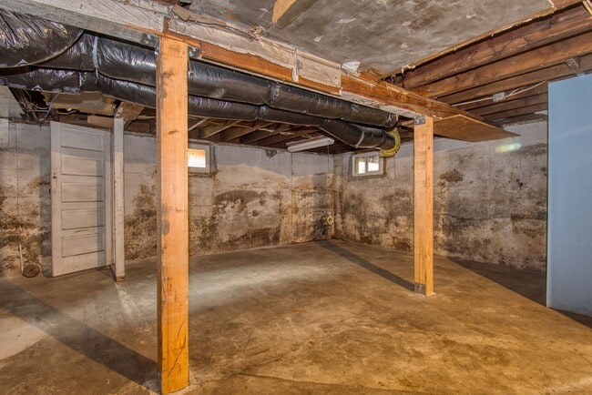 Building Photo - In the heart of Downtown Vancovuer