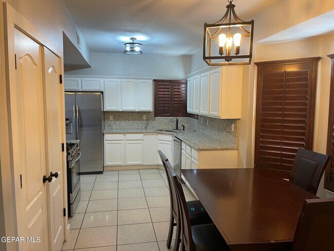 Building Photo - 264 Bagwell Ct