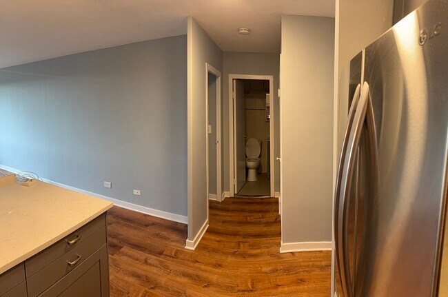 Building Photo - 3100 N Lake Shore Dr