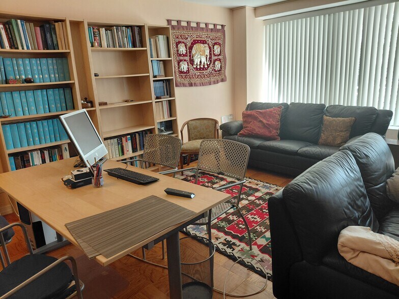 Computer - 1435 4th St SW