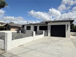 Building Photo - 5319 Roosevelt Ave