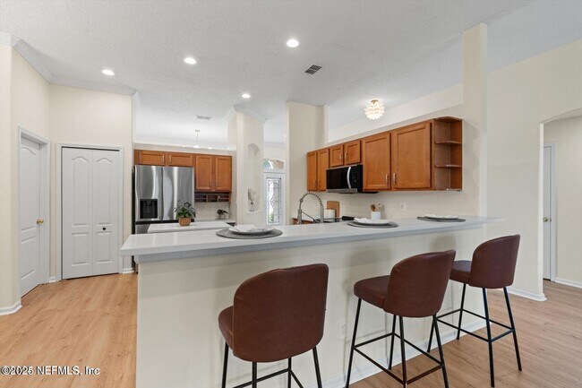 Building Photo - 12082 Brandon Lake Dr