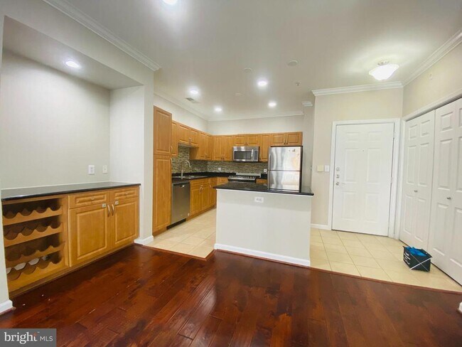 Building Photo - 12929 Centre Park Cir