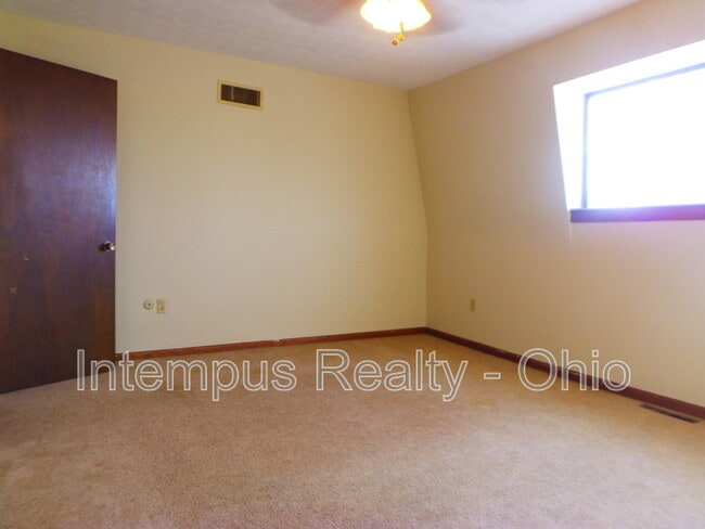 Building Photo - 2011 Baldwin Rd