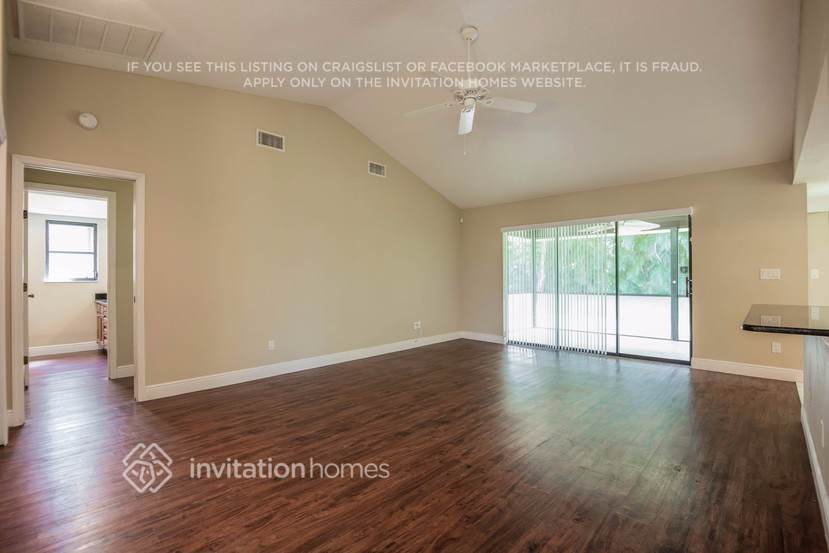 Building Photo - 2212 Viscaya Pkwy