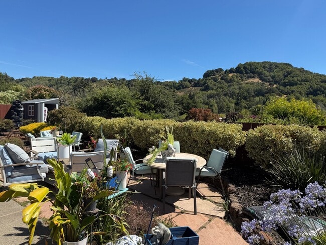 Building Photo - 10 Mount Diablo Cir