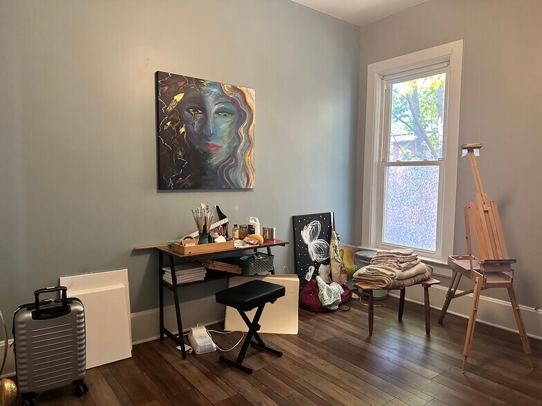 Second bedroom - 1633 Main St