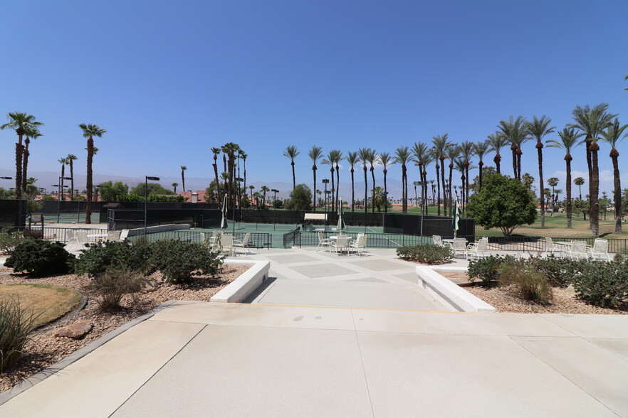 Building Photo - 100 Brandigo Cir