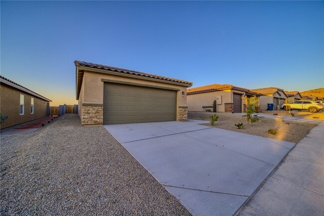 Building Photo - 2469 Pesuna Dr