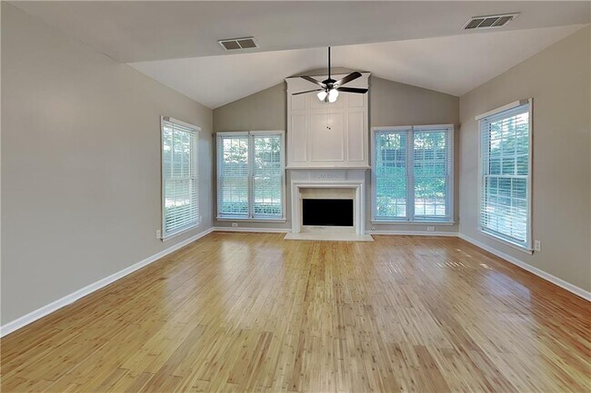 Building Photo - 6520 Ganton Dr