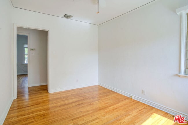 Building Photo - 1212 Pine St