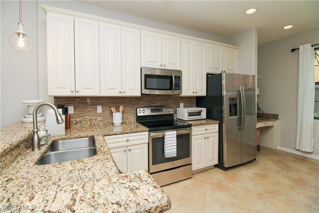Building Photo - 9025 Alturas St