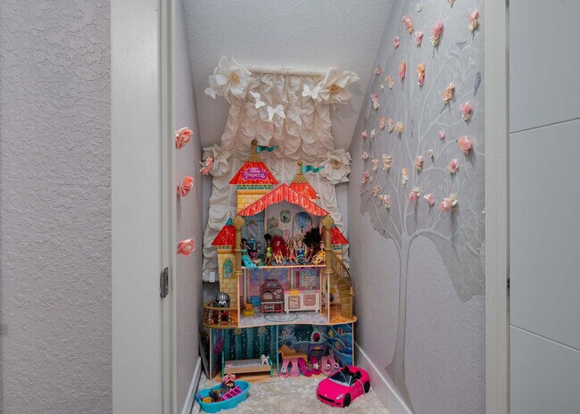 Building Photo - 748 Desert Mountain Ct