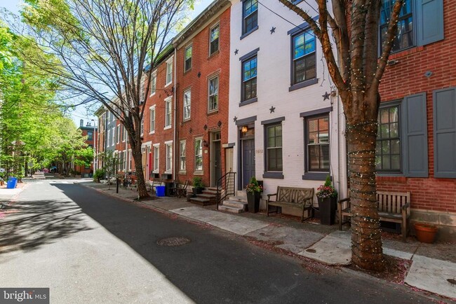 Building Photo - 1812 Addison St