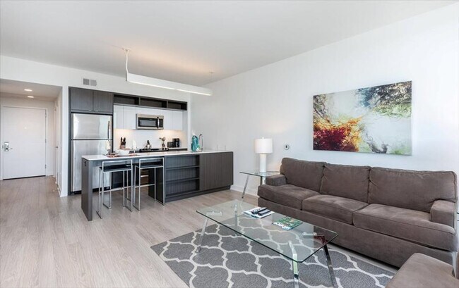 Building Photo - 11911 Freedom Dr