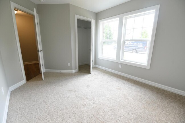 Building Photo - 1750 Meadowlark Ln