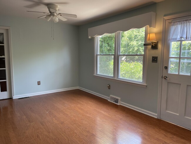 Building Photo - 768 Winyah Dr