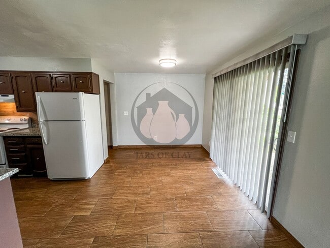 Building Photo - 4706 Buffalo Dr SE