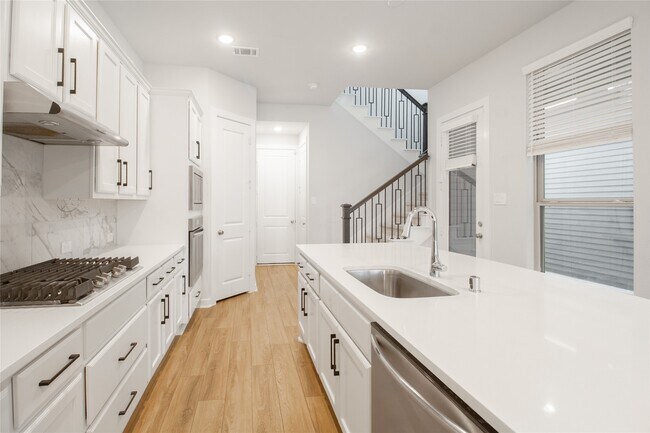 Building Photo - 16647 Texas Hill Country Rd