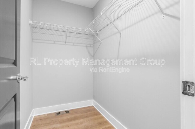 Building Photo - 1192 N Grant Ave
