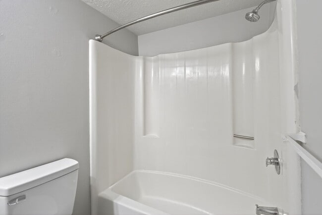 Building Photo - 206 Pacific Dr