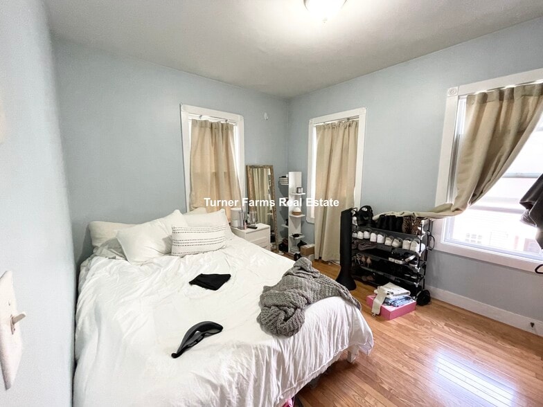 Building Photo - 44 Ward St