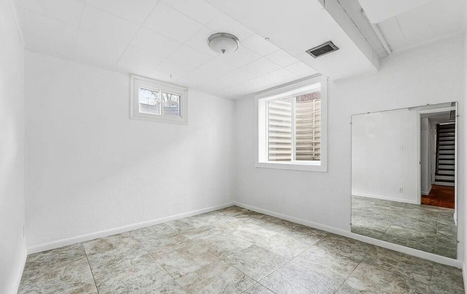 Building Photo - 2204 Purdue Rd