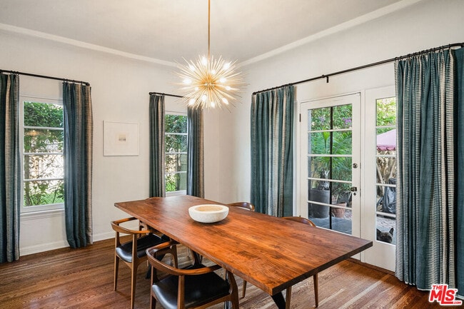 Building Photo - 1632 N Orange Grove Ave